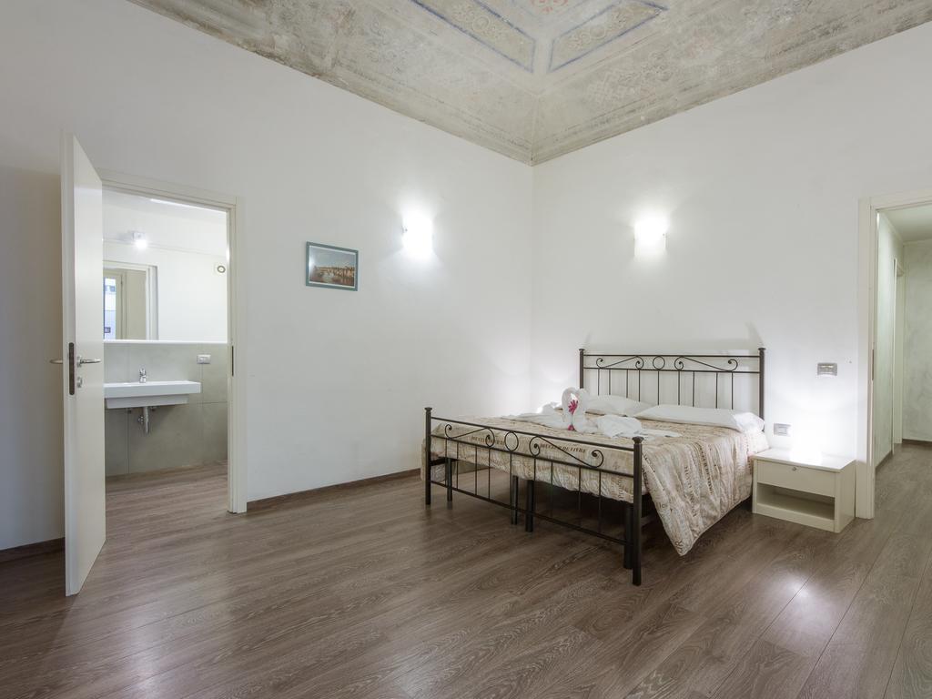 Pitti Two Bedroom Apartment Florenz Exterior foto