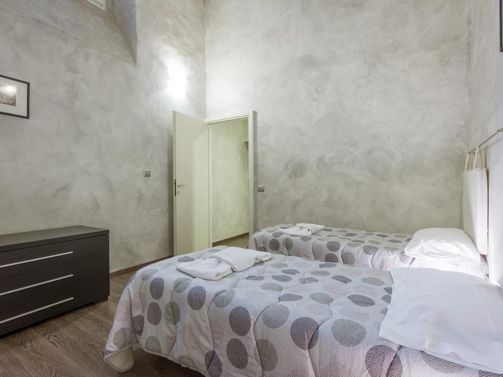 Piazza Pitti 2 Bedroom Florenz Exterior foto