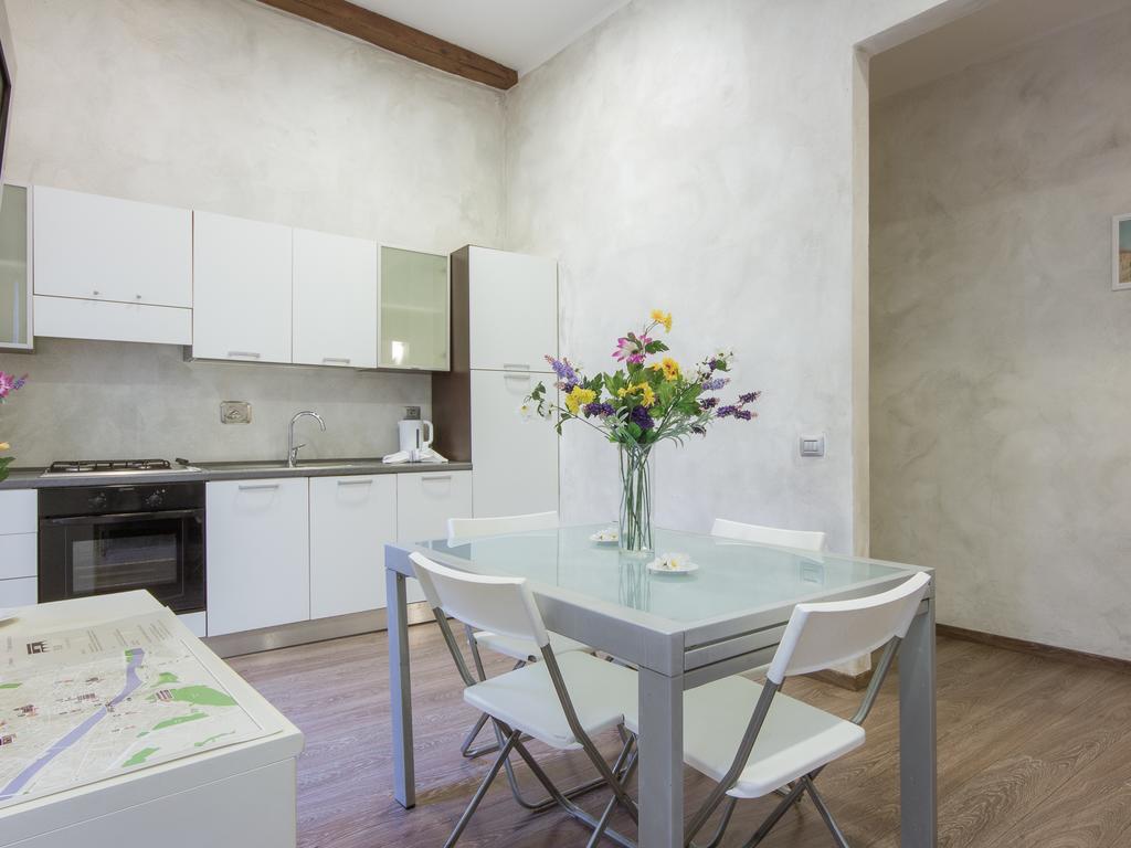Piazza Pitti 2 Bedroom Florenz Exterior foto